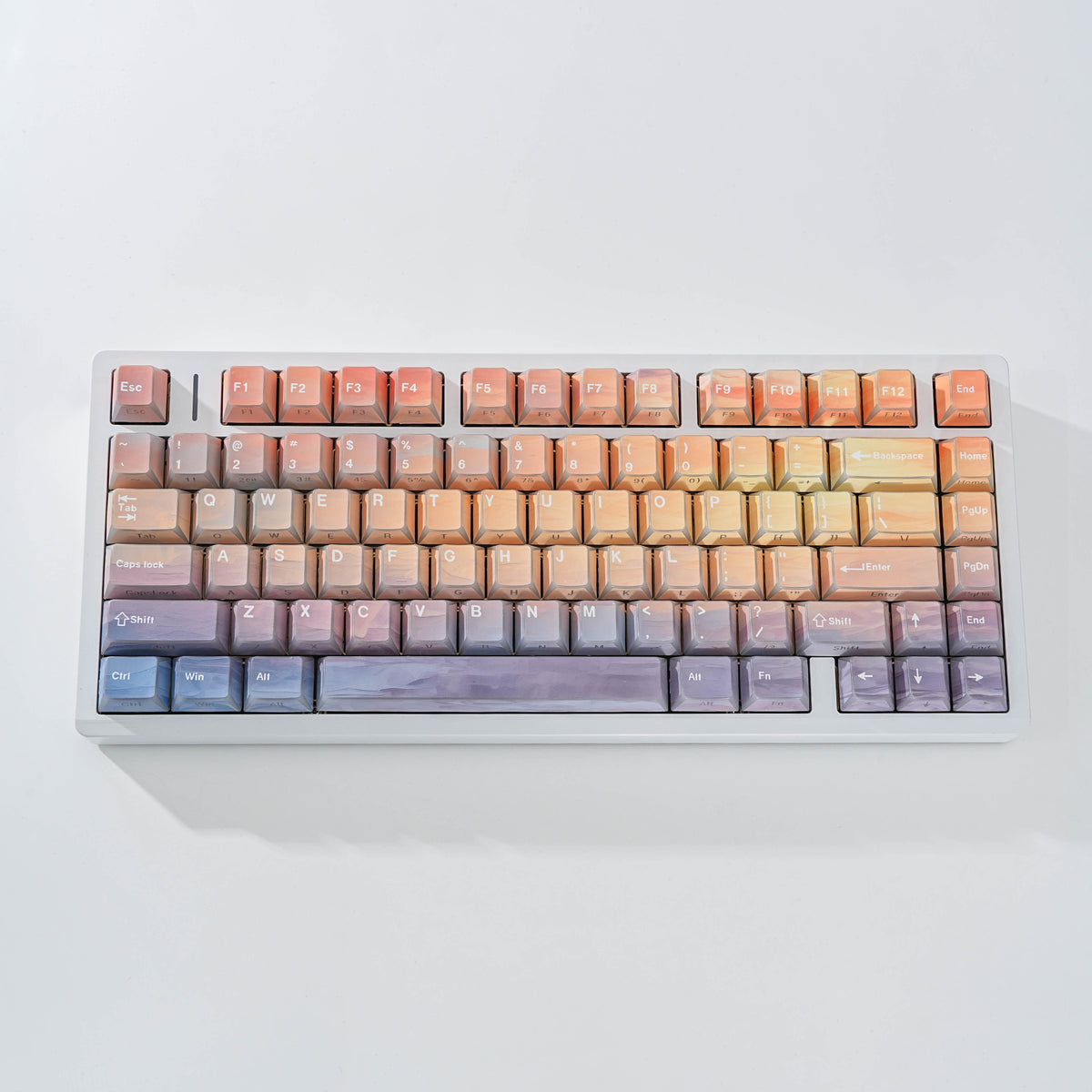 落日余晖 keycap set lifestyle photo
