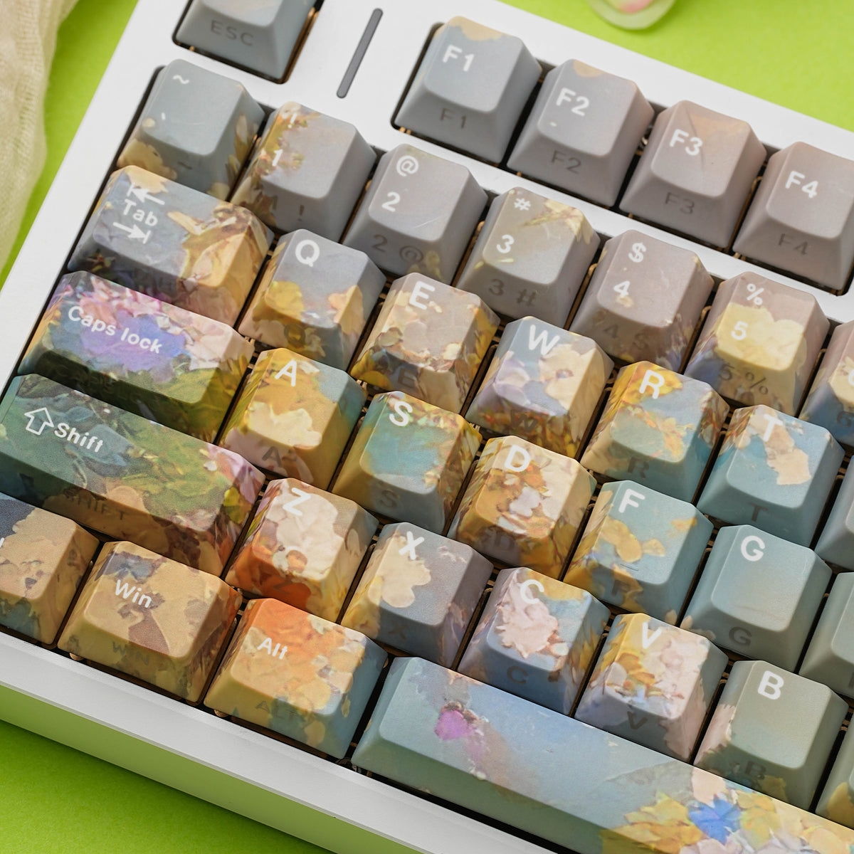 花岚 keycap set lifestyle photo