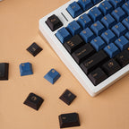 蓝武士 keycap set lifestyle photo