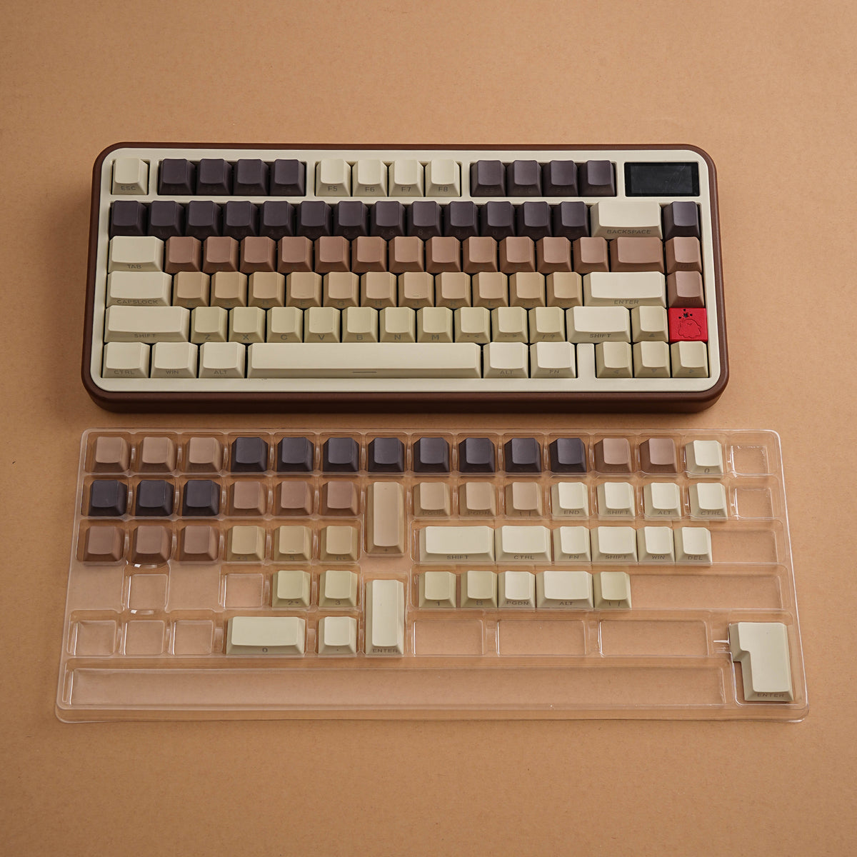 咖啡 keycap set lifestyle photo