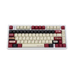 红白机 keycap set lifestyle photo