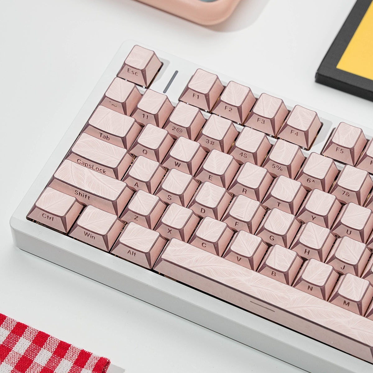 Jaycomia Feather Pink Cherry LAS PBT keycap set