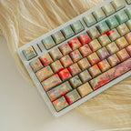 吉卜力 keycap set lifestyle photo