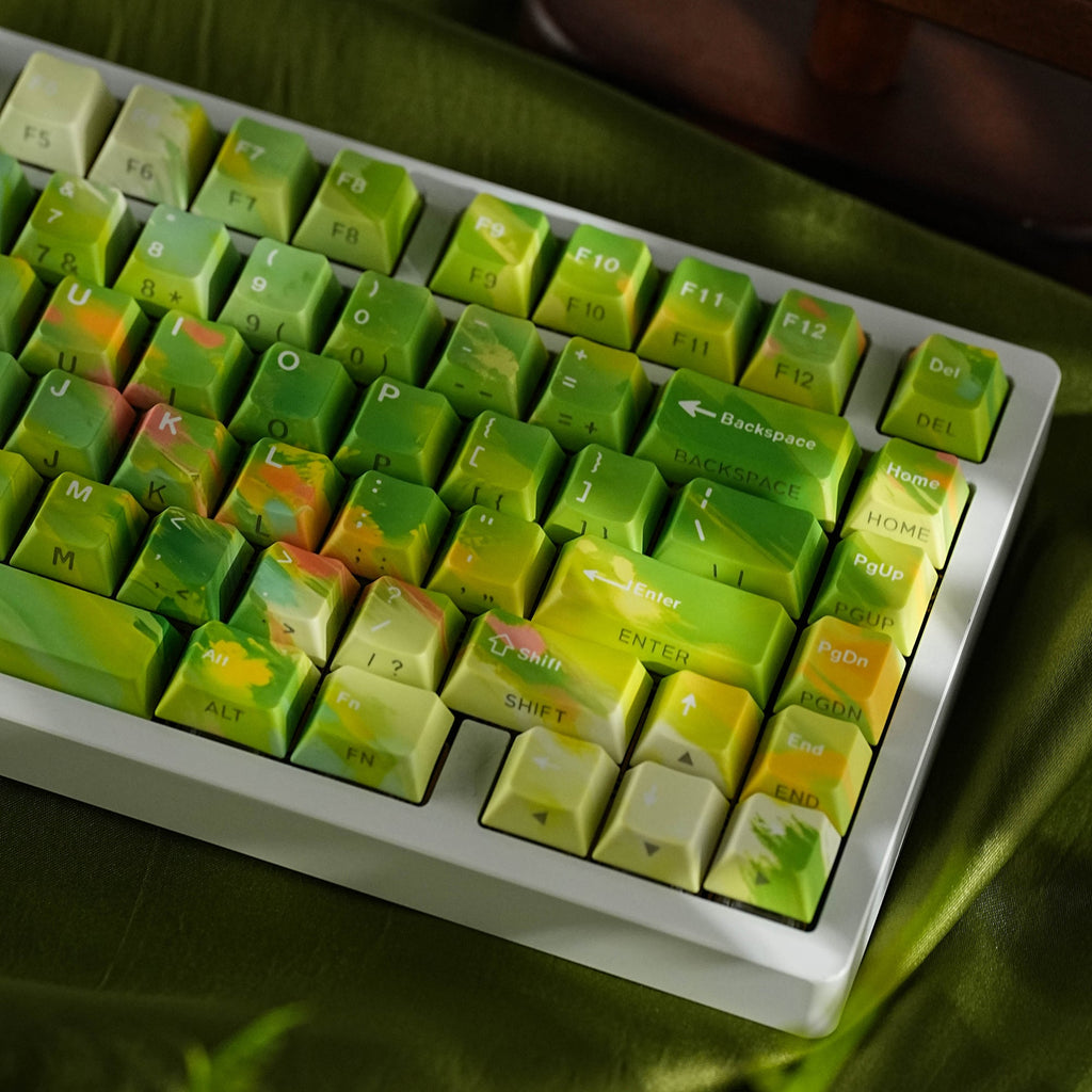 SpringMoor keycap set — moody close-up