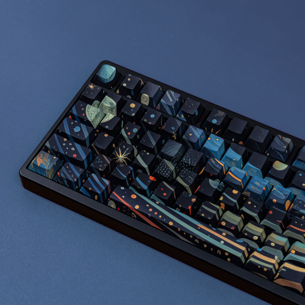 星空 keycap set lifestyle photo