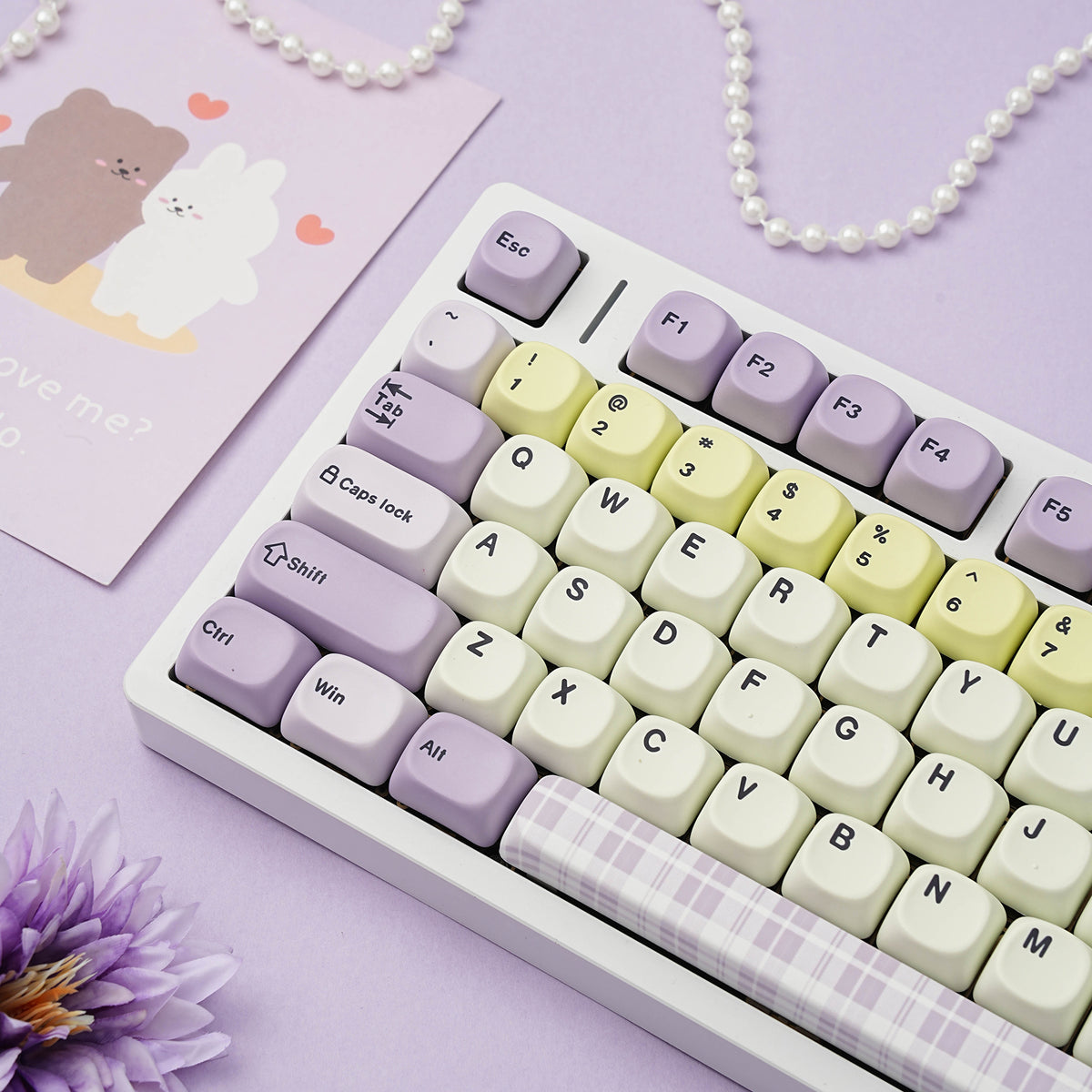 芋泥奶方 keycap set lifestyle photo