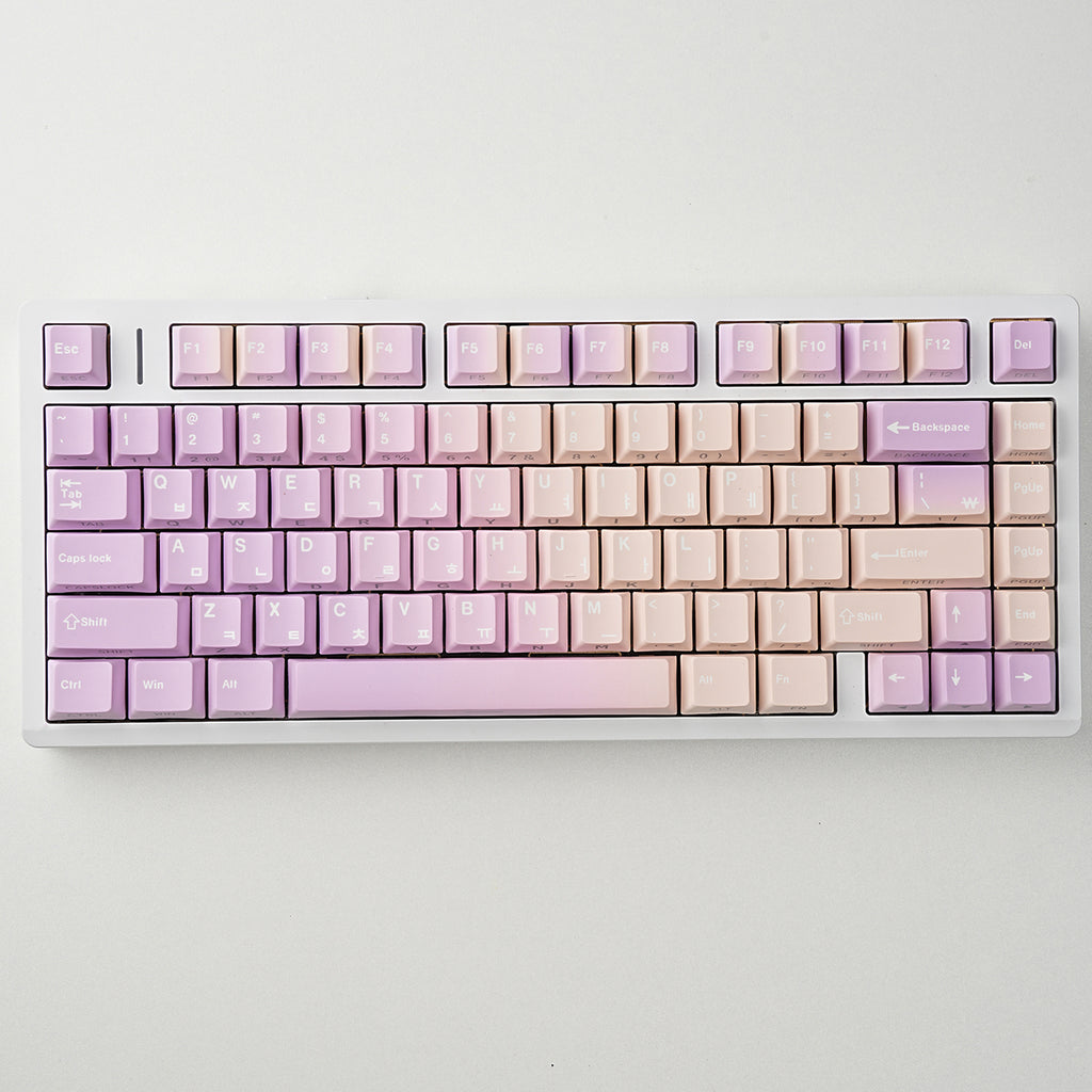 芋泥奶茶 keycap set lifestyle photo