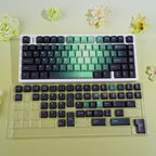 青漪 keycap set lifestyle photo